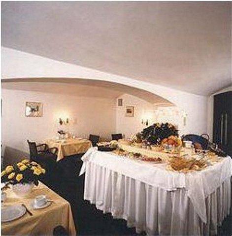 Hotel Am Hofgarten Düsseldorf Restaurant billede